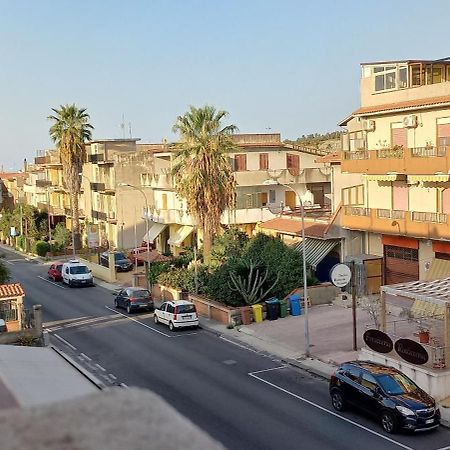 L'Isola Di Ago Apartment Torregrotta Ngoại thất bức ảnh