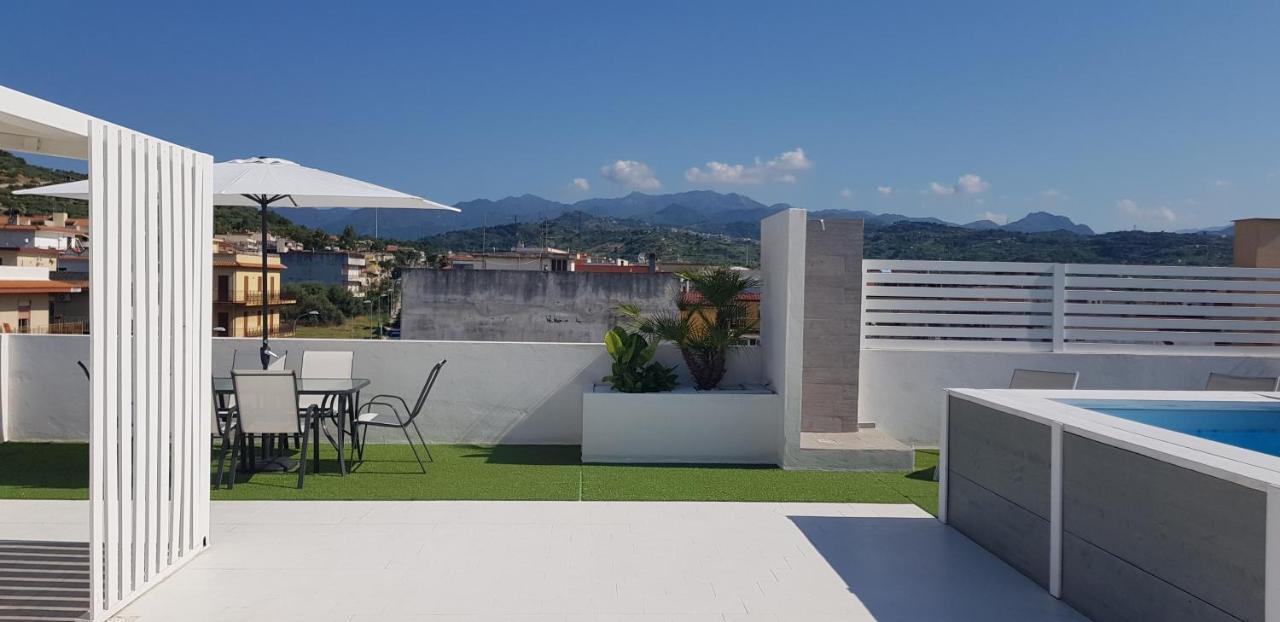 L'Isola Di Ago Apartment Torregrotta Ngoại thất bức ảnh