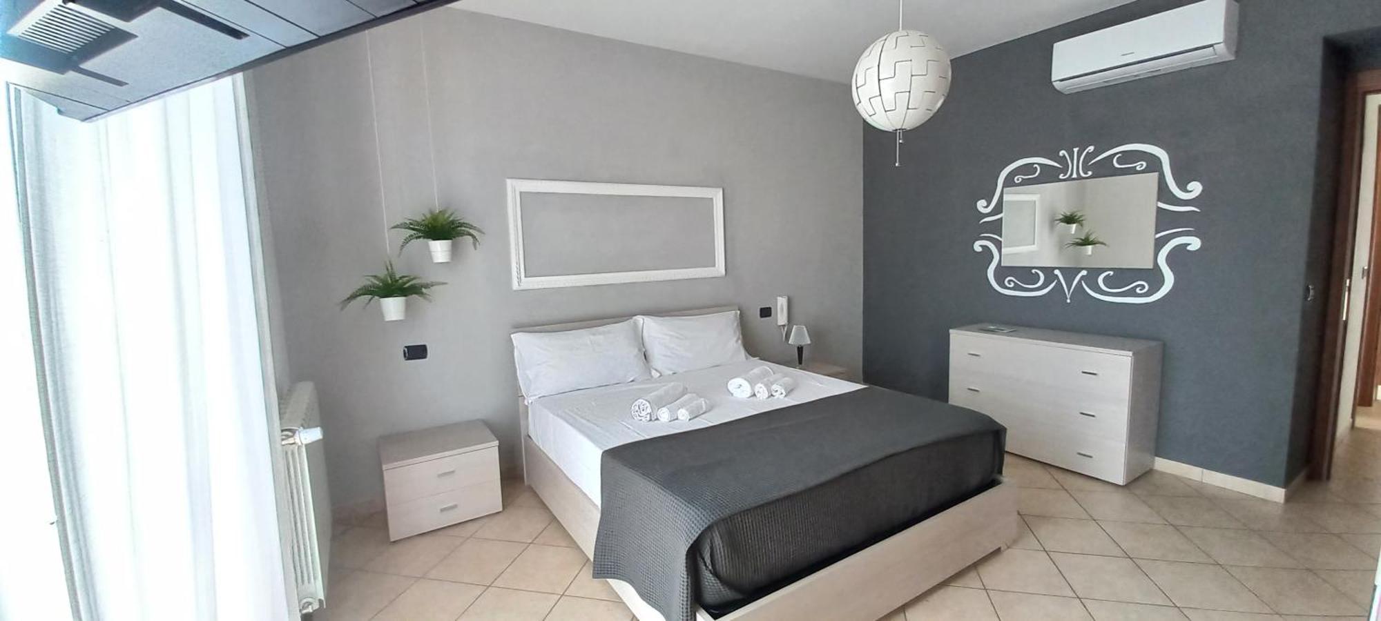 L'Isola Di Ago Apartment Torregrotta Ngoại thất bức ảnh