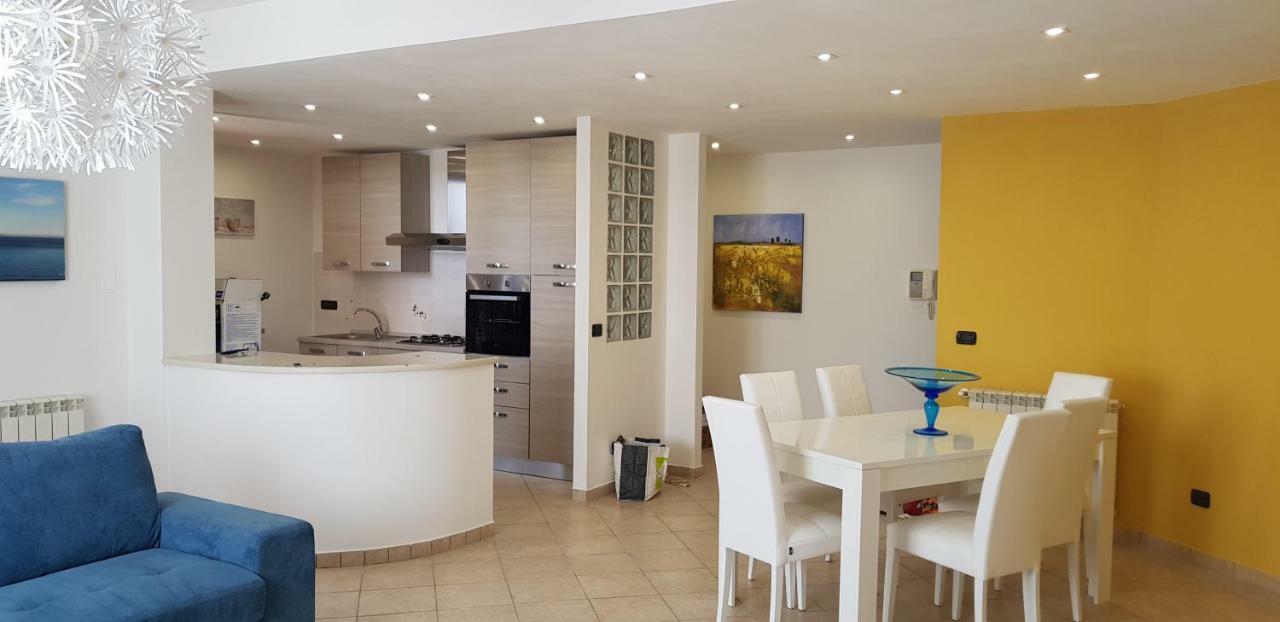L'Isola Di Ago Apartment Torregrotta Ngoại thất bức ảnh