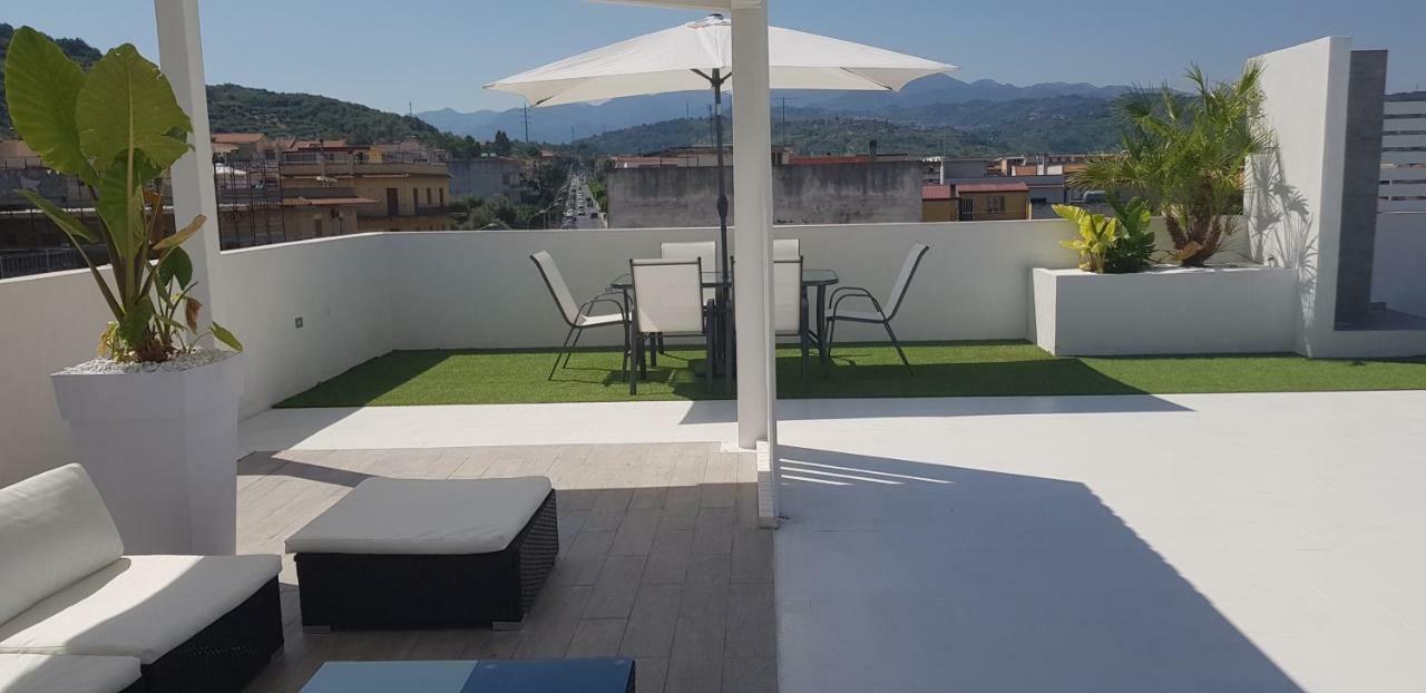 L'Isola Di Ago Apartment Torregrotta Ngoại thất bức ảnh